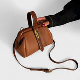 Daliborka – Retro elegances rokassoma