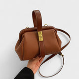 Daliborka – Retro elegances rokassoma